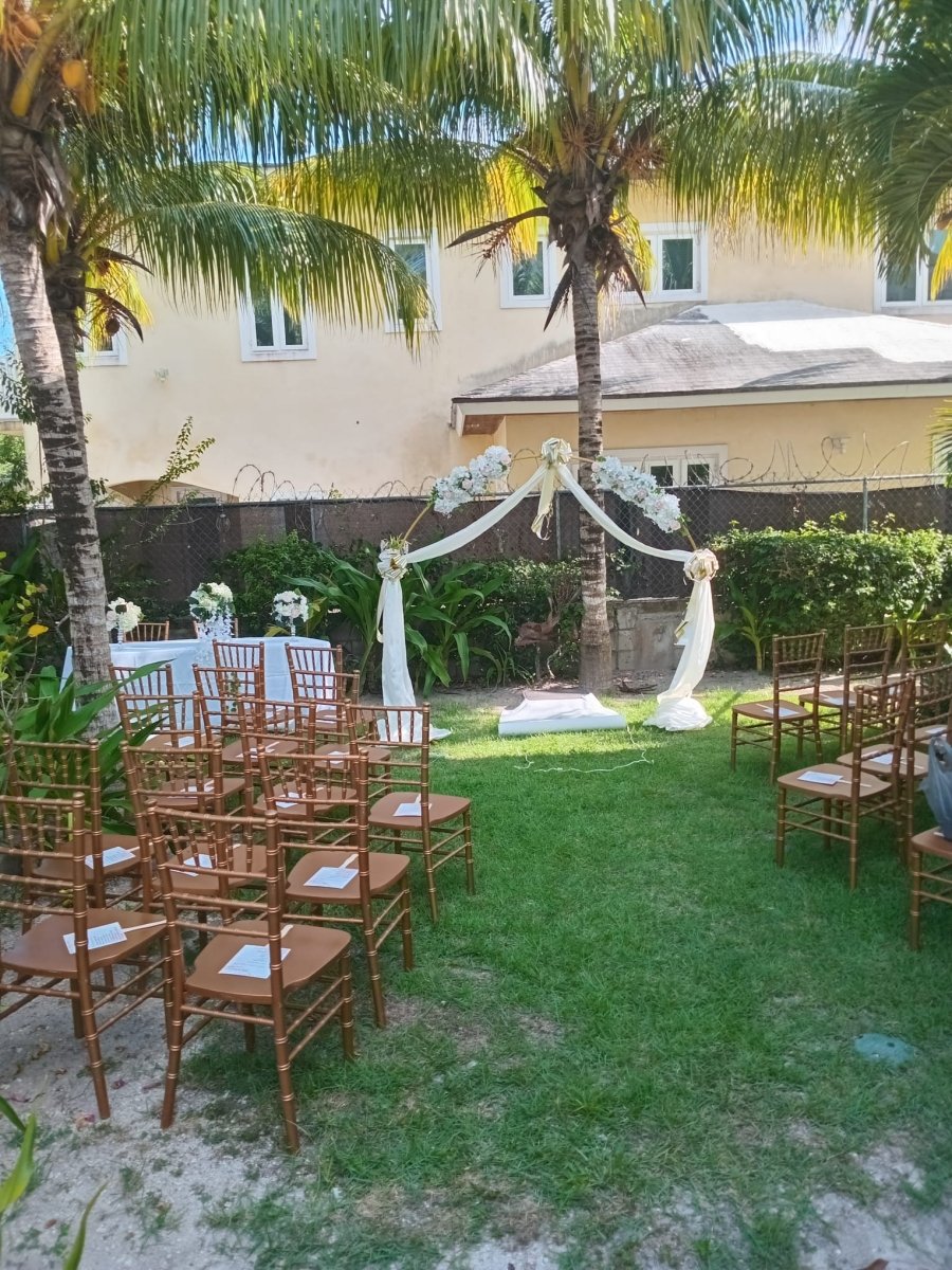 Round Arch Rental - Savoury Luxury Events