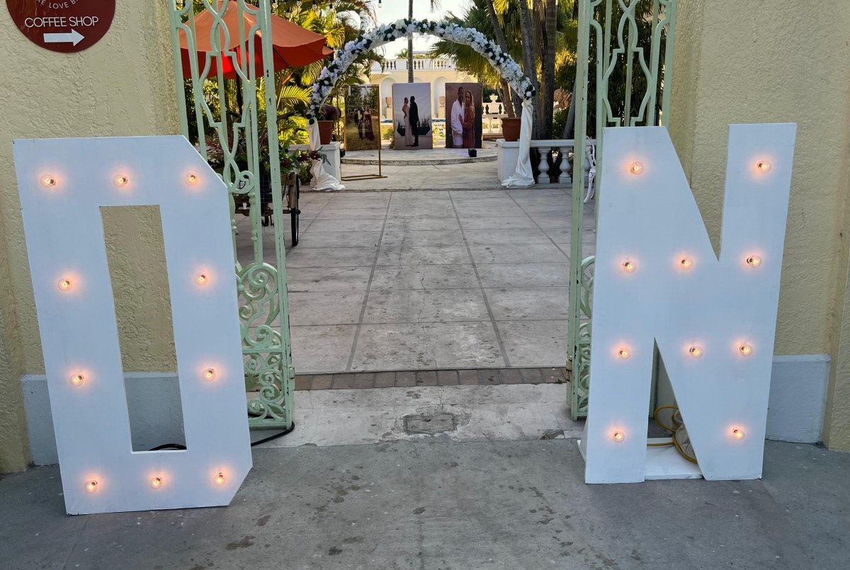 Round Arch Rental - Savoury Luxury Events